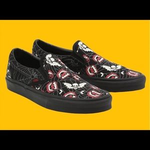 Vans classic slipon glow fright ! Glows in the dark !
